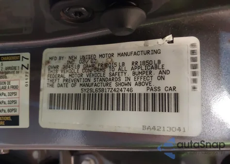 2007 Pontiac Vibe из США, поврежденный, VIN 5Y2SL65817Z424746